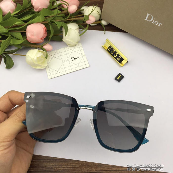DIOR迪奧 官網同步 歐美風範 原單偏光 女款 太陽鏡  lly1538